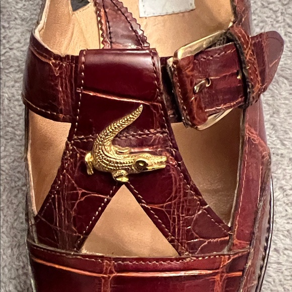 Mauri Men\'s Brown Crocodile-Embossed Leather T-Strap Loafers with Gold Accent main image 4